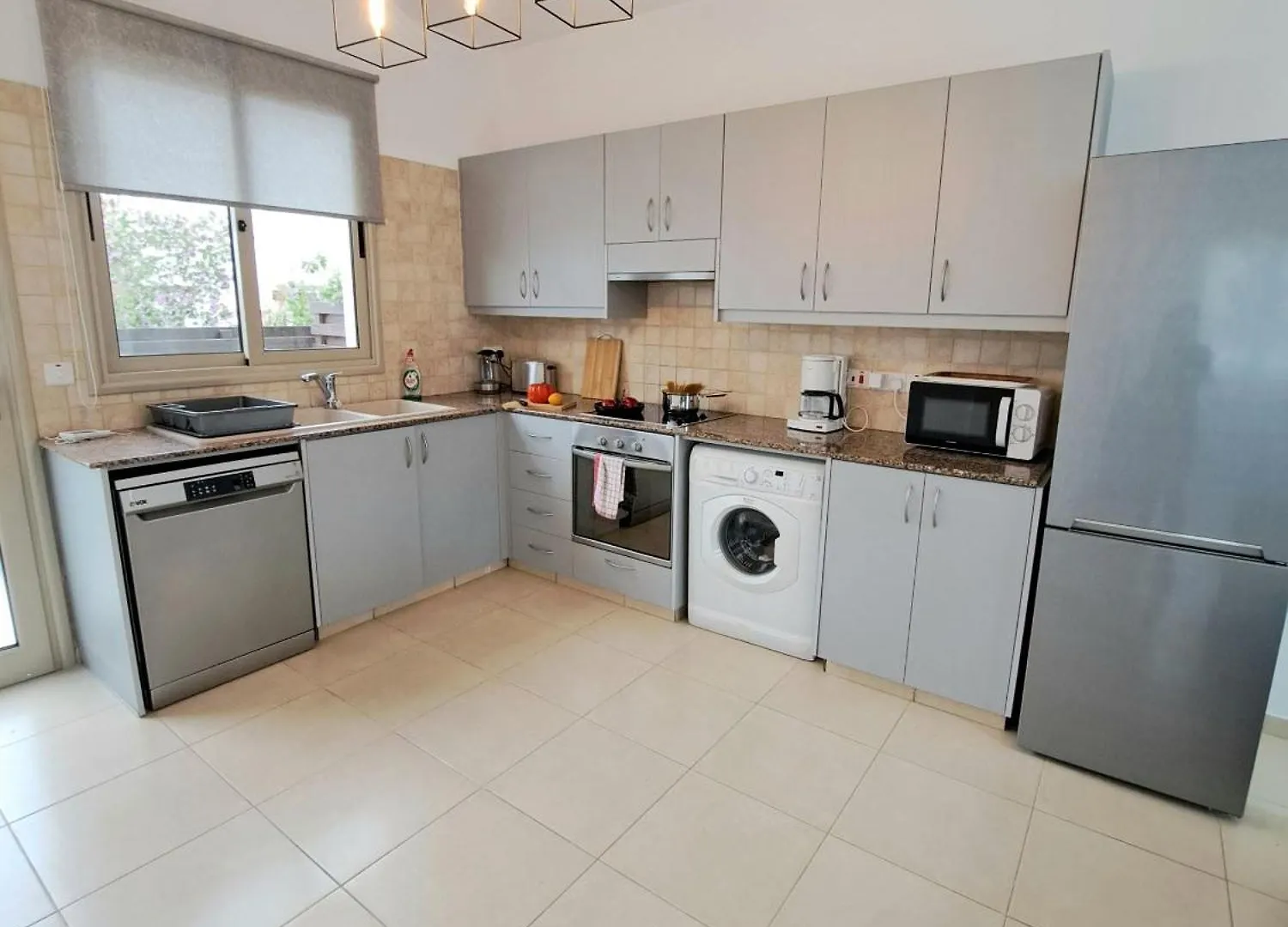 Gray Pearl Villa At The Sea Protaras 0*,