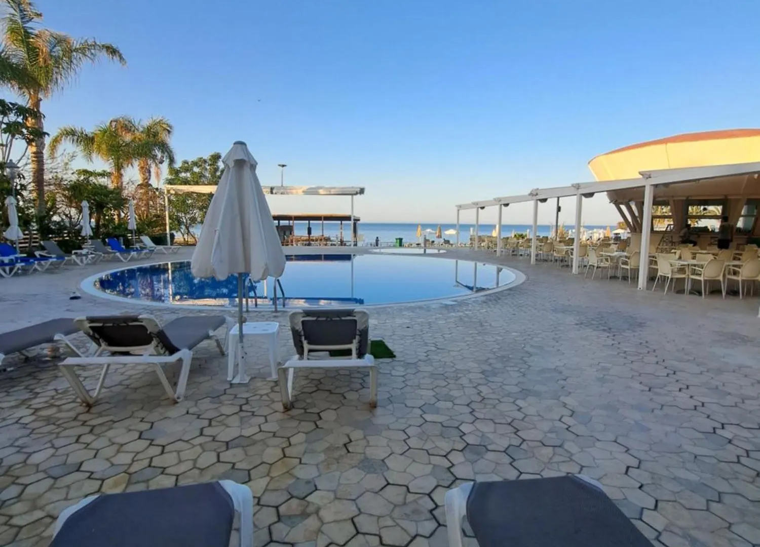 Serenity Pearl Villa At The Sea プロタラス