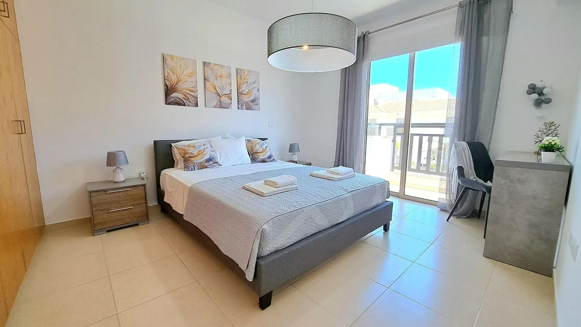 Serenity Pearl Villa At The Sea 普罗塔拉斯 0*,